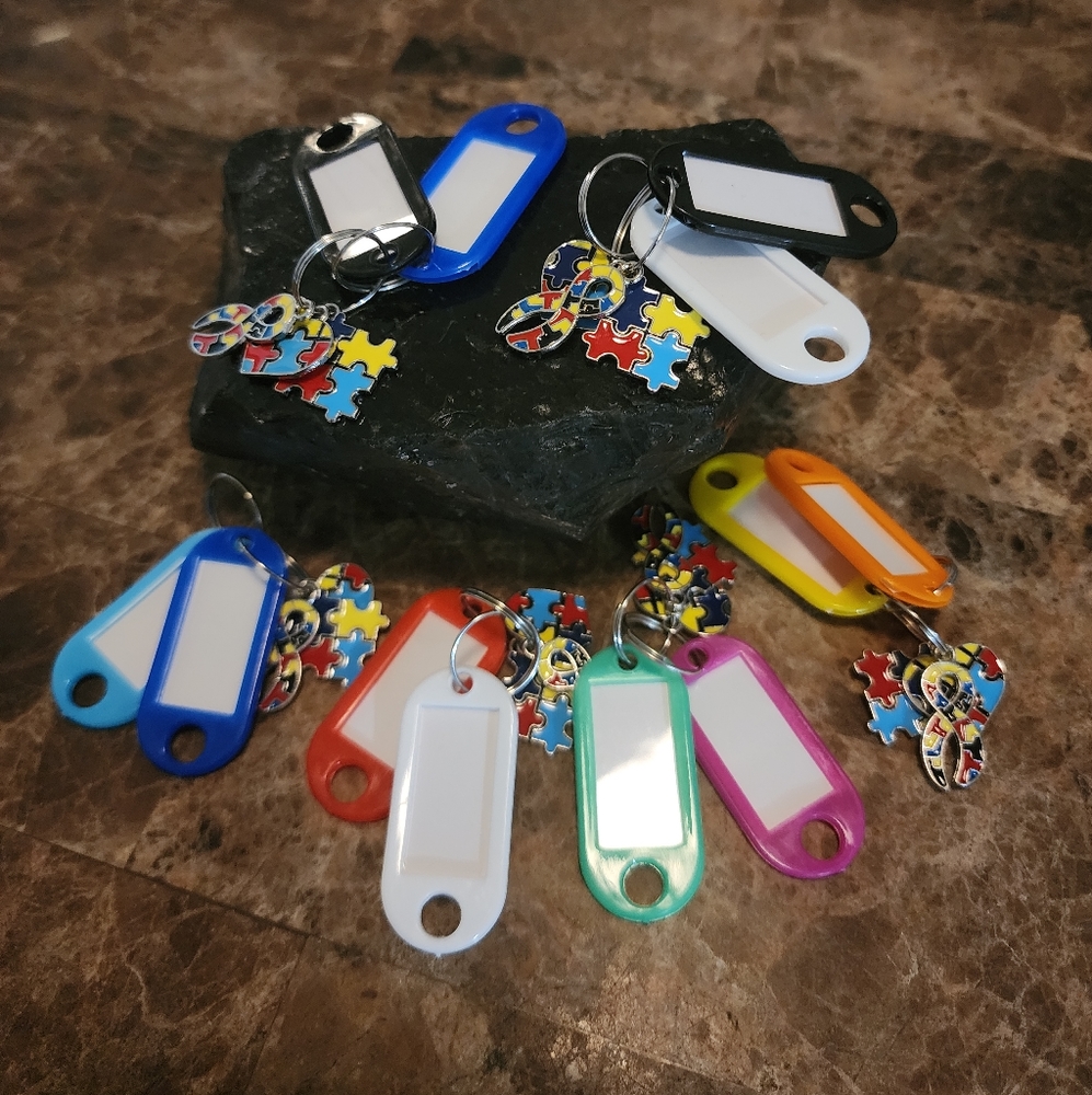 Autism Awareness Hand-made Keychains 💙🩷💚💛💜🖤🩶🧡🤍 - Picture 2 of 12